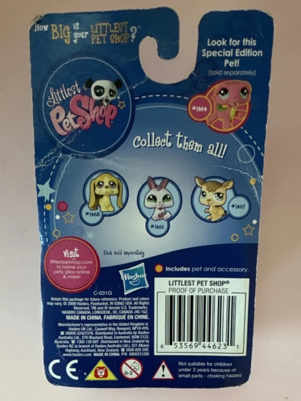 Hasbro Littlest Pet Shop Bunny Figure w/ Accessory #1466 (2008) Ages 4+